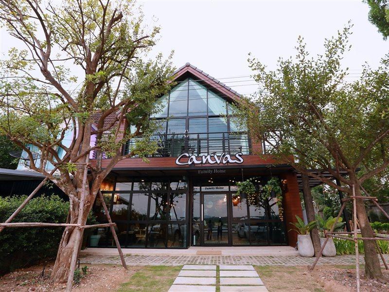 Canvas Family Home Trat Extérieur photo