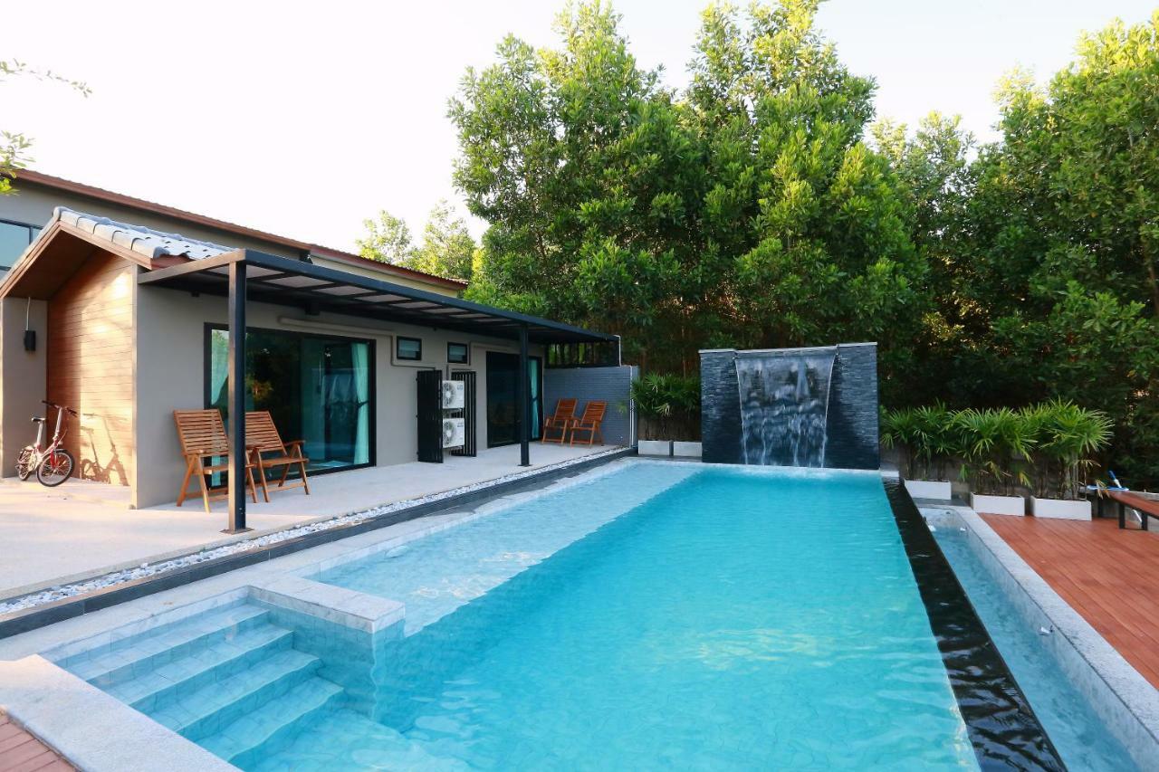 Canvas Family Home Trat Extérieur photo