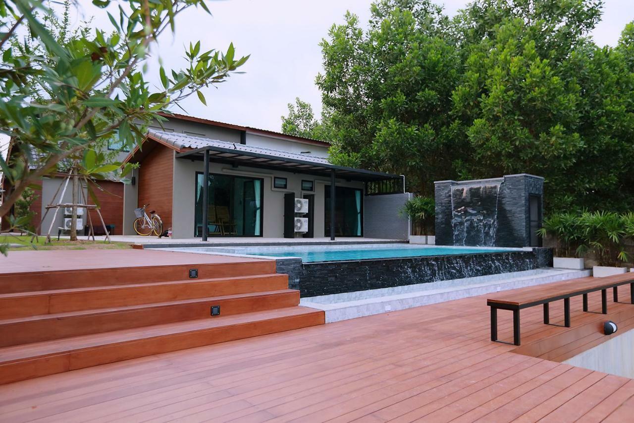 Canvas Family Home Trat Extérieur photo