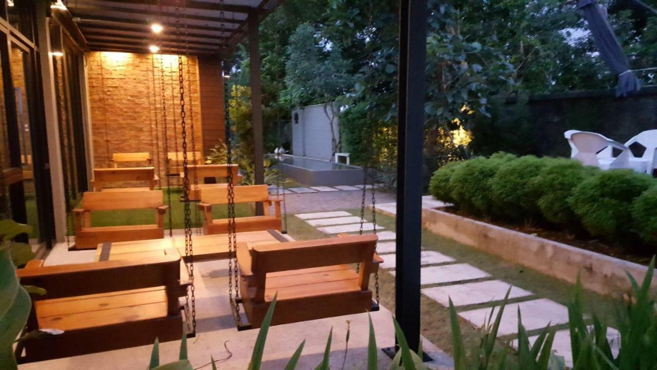 Canvas Family Home Trat Extérieur photo